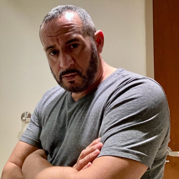 Meet your Posher, Erik - Picture 3 of 6